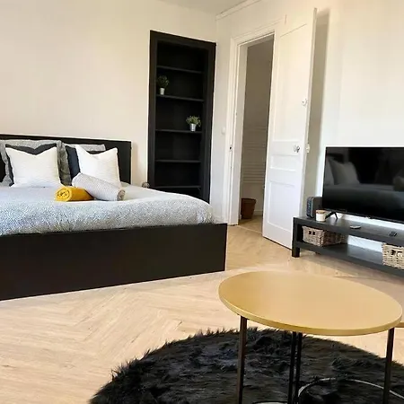 アパート Corderie